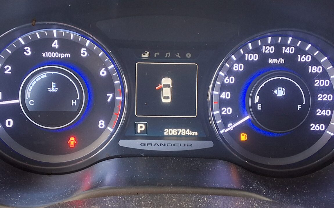 HYUNDAI GRANDEUR HG HG 300 PREMIUM 2016 - zdjęcie 9