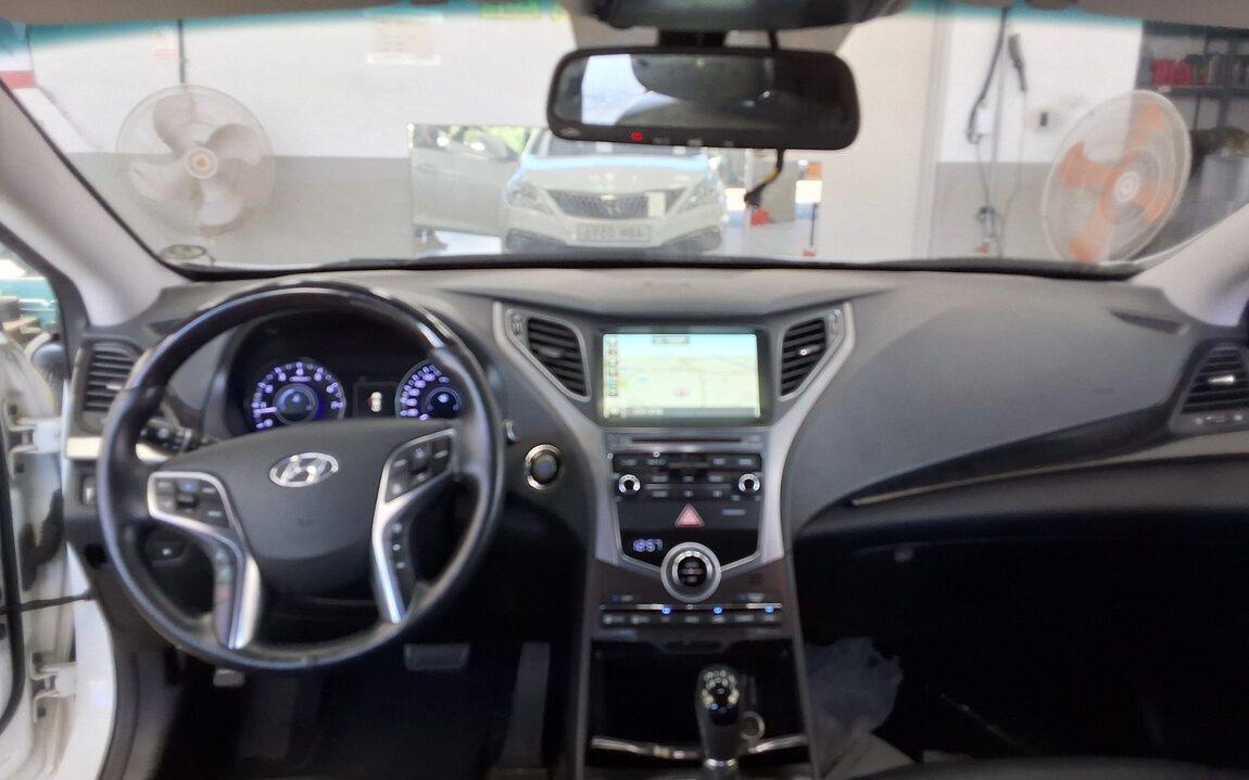 HYUNDAI GRANDEUR HG HG 300 PREMIUM 2016 - zdjęcie 11