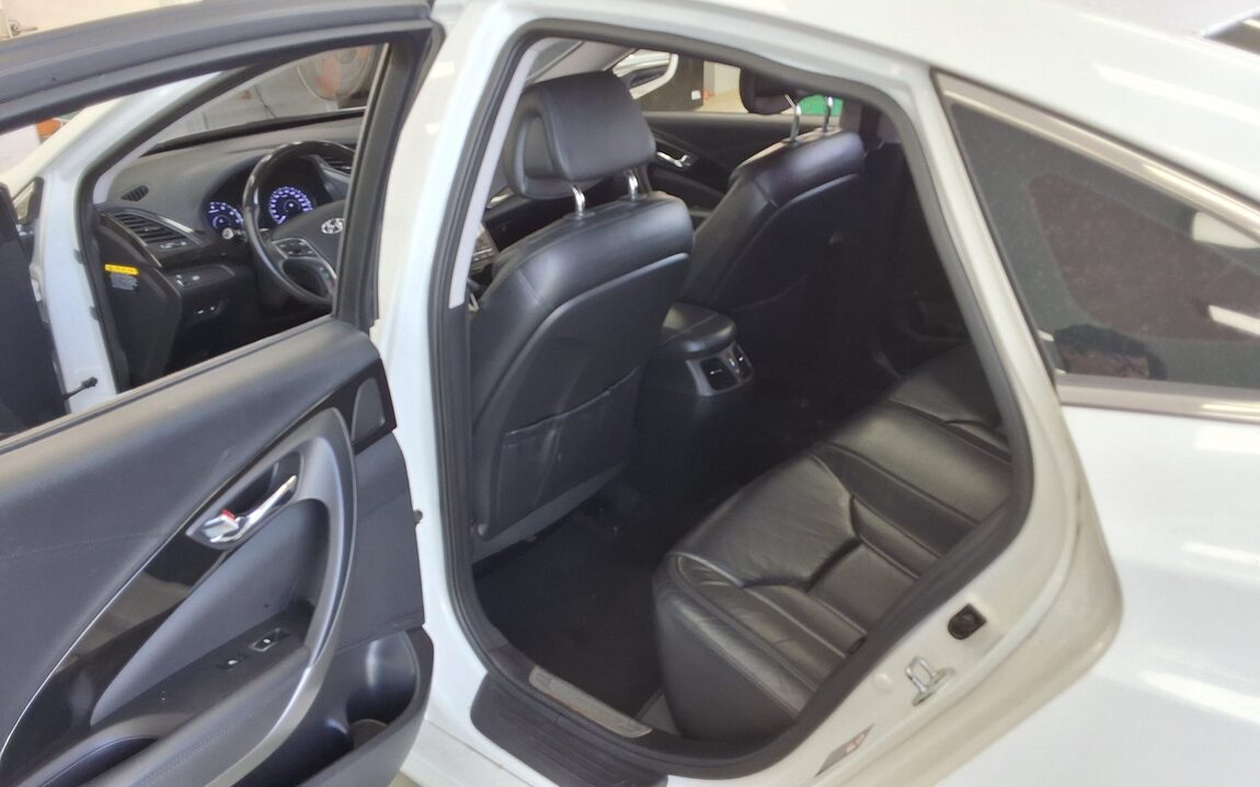 HYUNDAI GRANDEUR HG HG 300 PREMIUM 2016 - zdjęcie 12