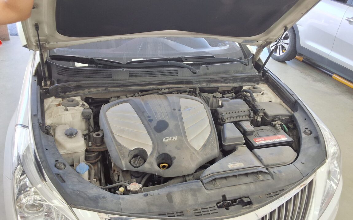 HYUNDAI GRANDEUR HG HG 300 PREMIUM 2016 - zdjęcie 21