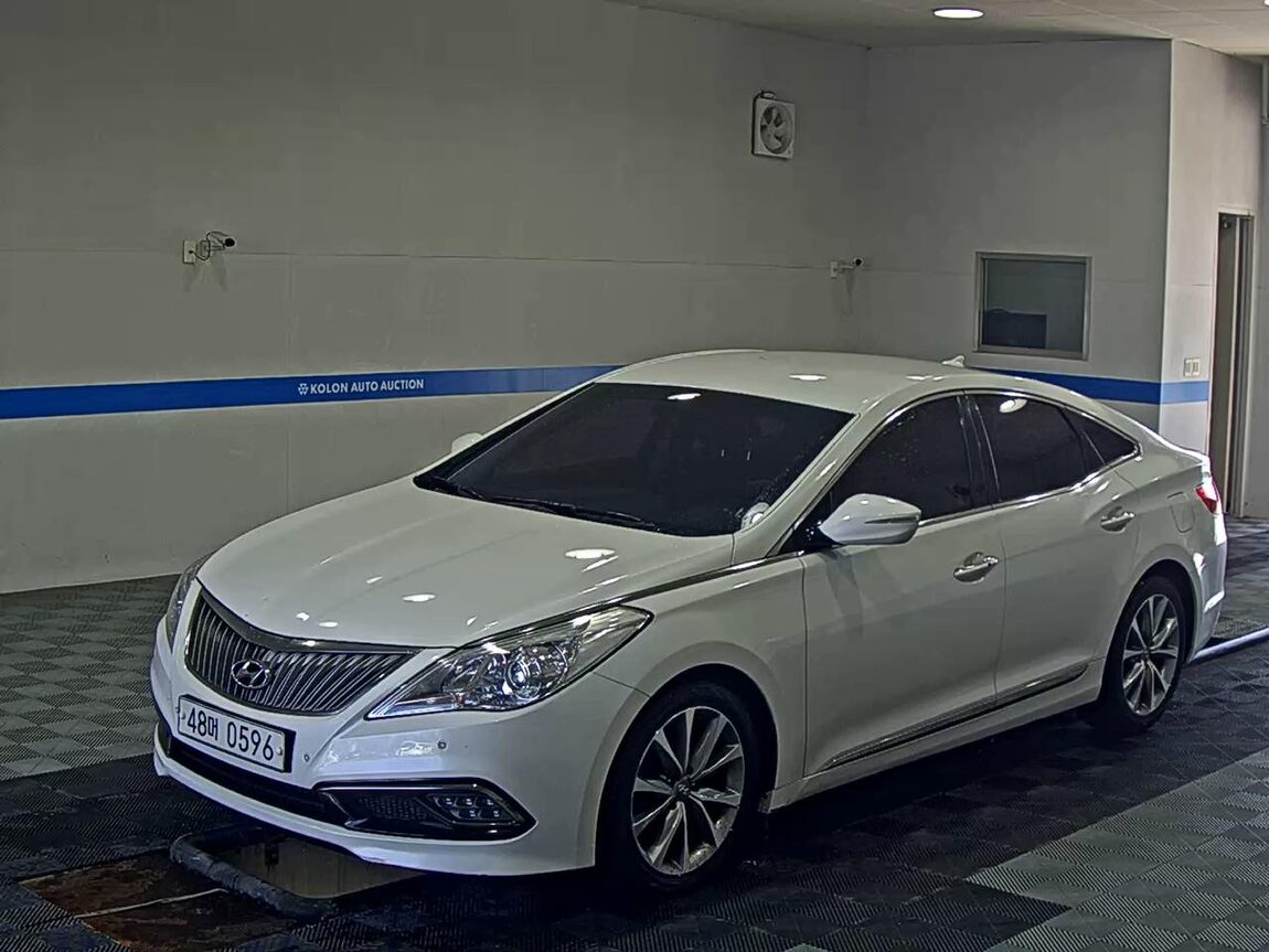 HYUNDAI GRANDEUR HG HG 300 PREMIUM 2016 - zdjęcie 2