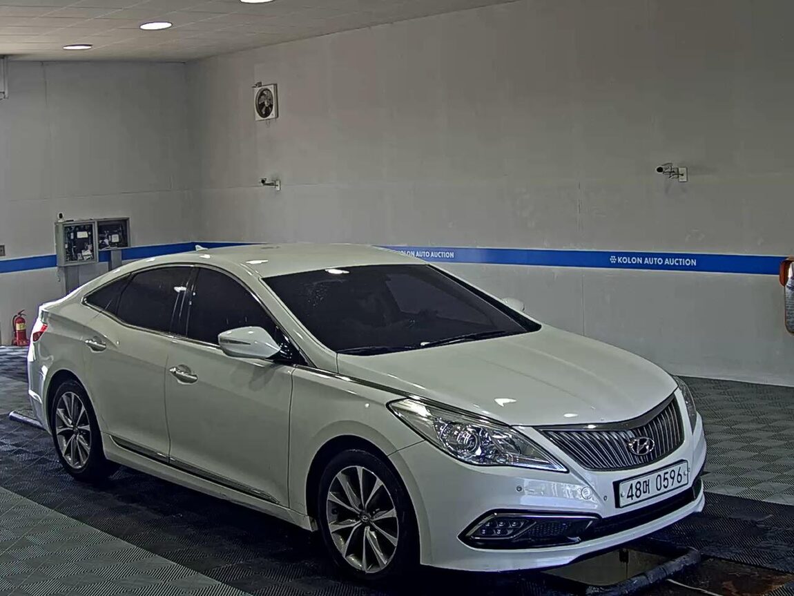 HYUNDAI GRANDEUR HG HG 300 PREMIUM 2016 - zdjęcie 3