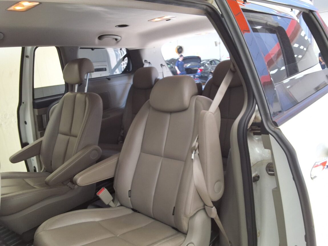 KIA THE NEW CARNIVAL 9-SEATER DIESEL NOBLESSE SPECIAL 2019 - zdjęcie 13