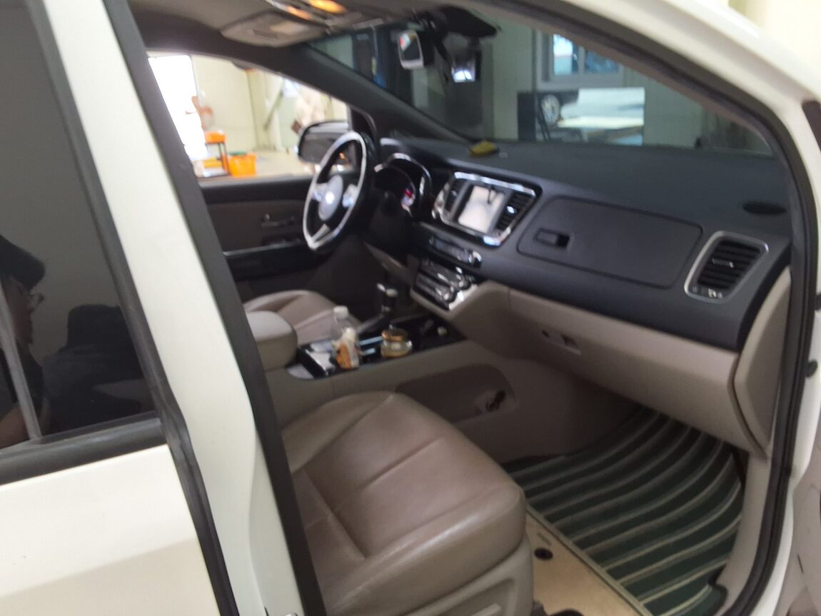 KIA THE NEW CARNIVAL 9-SEATER DIESEL NOBLESSE SPECIAL 2019 - zdjęcie 15