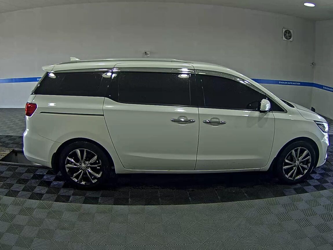 KIA THE NEW CARNIVAL 9-SEATER DIESEL NOBLESSE SPECIAL 2019 - zdjęcie 4