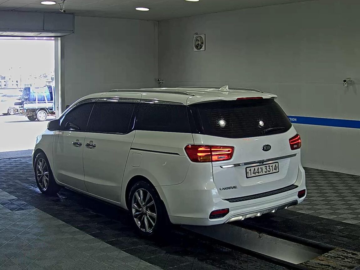 KIA THE NEW CARNIVAL 9-SEATER DIESEL NOBLESSE SPECIAL 2019 - zdjęcie 6
