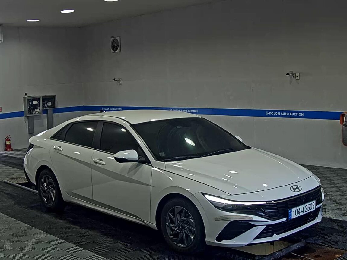 HYUNDAI THE NEW AVANTE (CN7) GASOLINE 1.6 INSPIRATION 2024 - zdjęcie 3