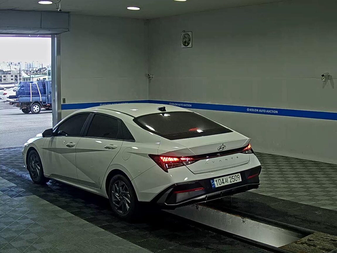 HYUNDAI THE NEW AVANTE (CN7) GASOLINE 1.6 INSPIRATION 2024 - zdjęcie 6
