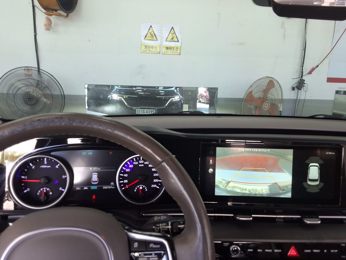 KIA NEW CARNIVAL (KA4) 9-SEATER DIESEL PRESTIGE 2022 - zdjęcie 19