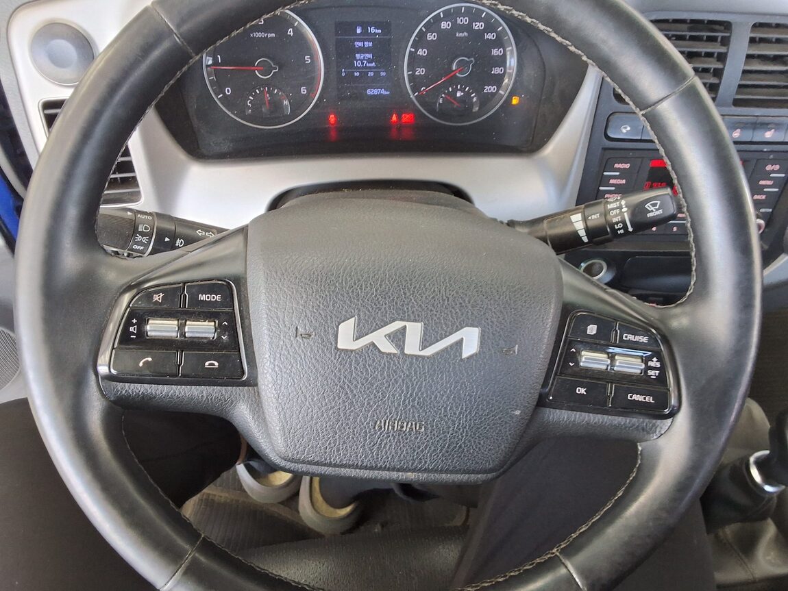 KIA THE NEW BONGO III CARGO 1.2 TON KING CAB EXTRA LONG WHEELBASE GL 2023 - zdjęcie 15