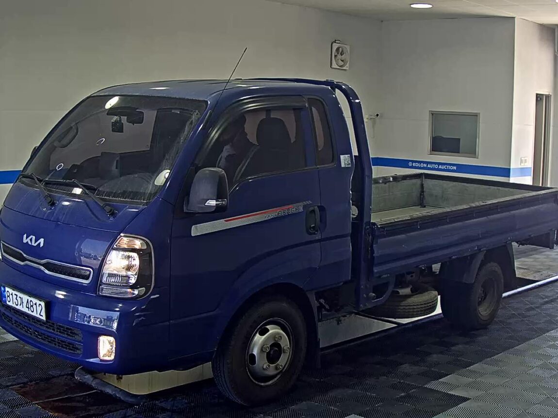 KIA THE NEW BONGO III CARGO 1.2 TON KING CAB EXTRA LONG WHEELBASE GL 2023 - zdjęcie 2