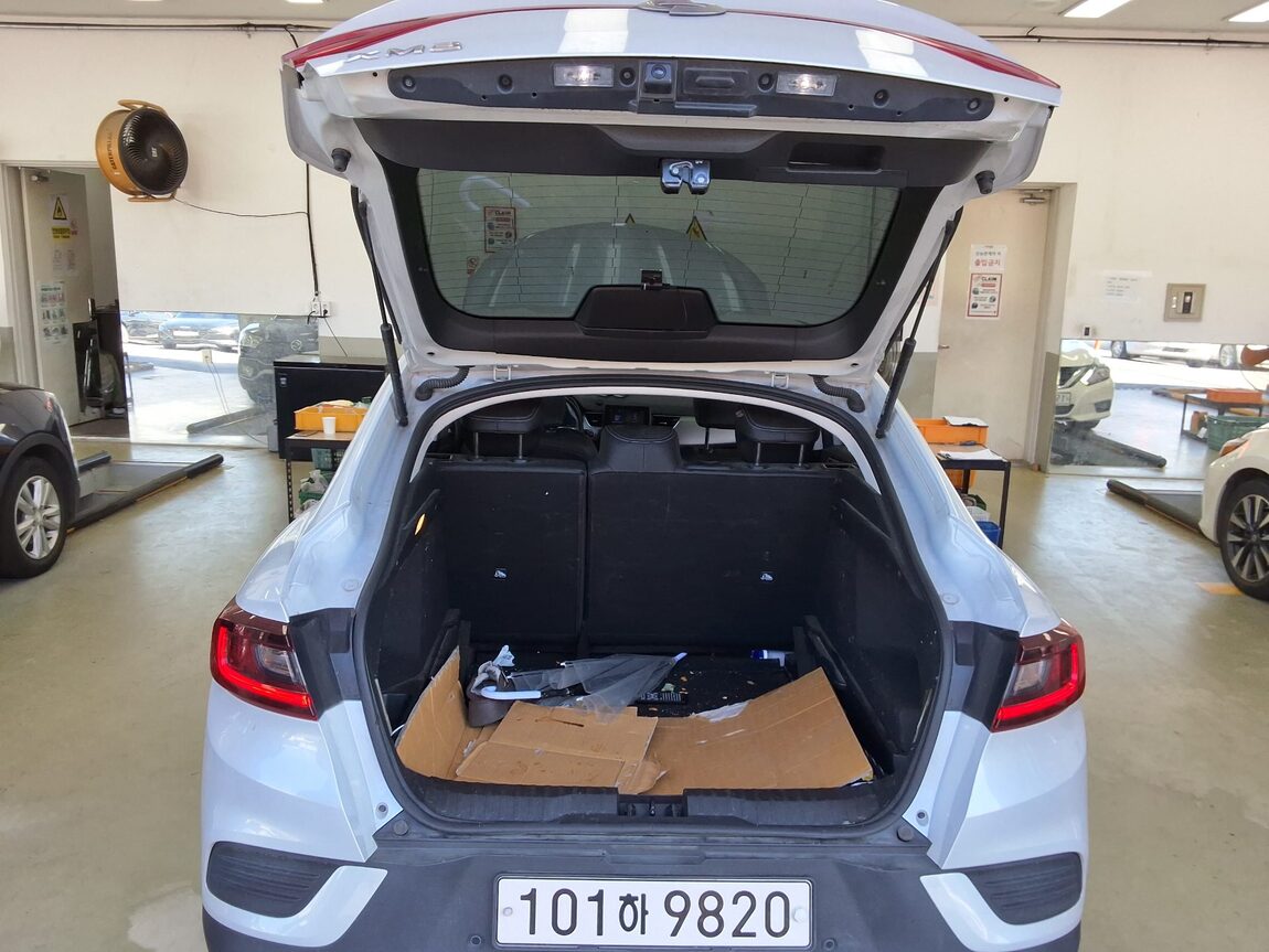RENAULT (SAMSUNG) XM3 1.6 GTe RE 2023 - zdjęcie 15