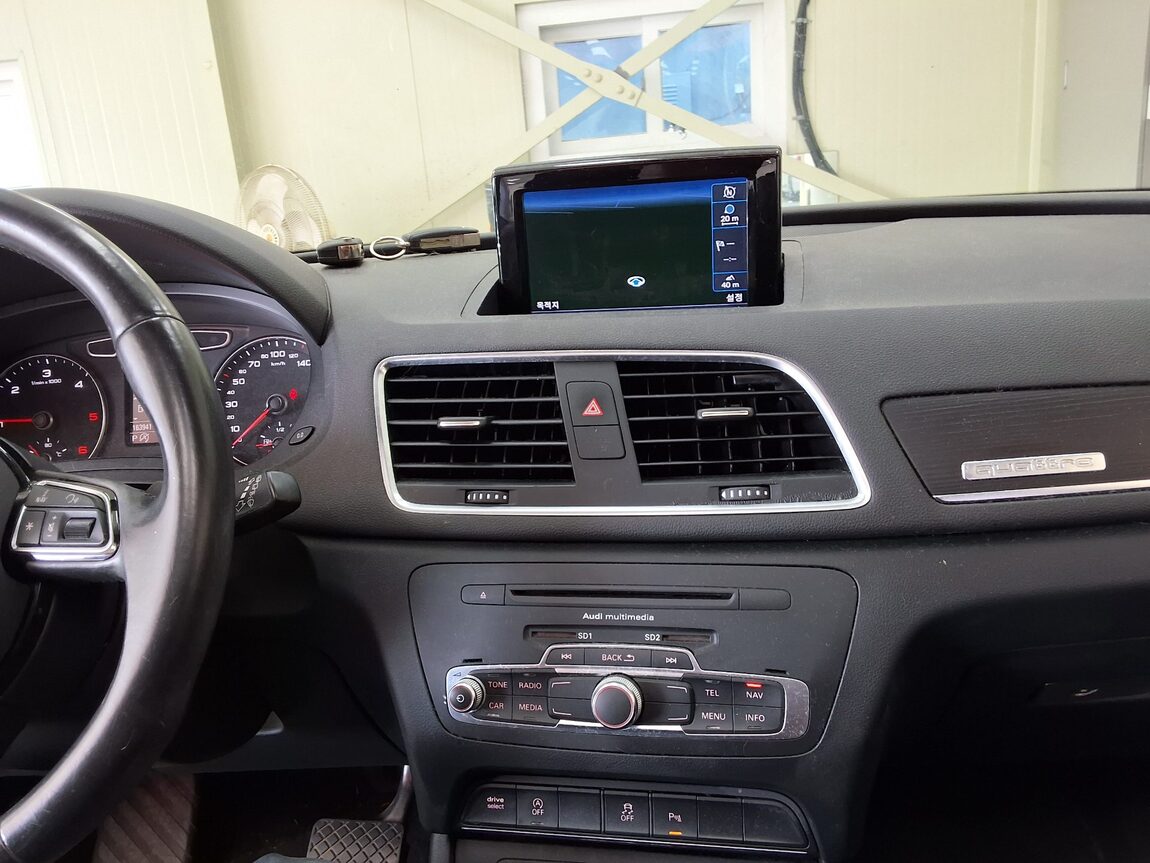 AUDI Q3 35 TDI QUATTRO DYNAMIC 2015 - zdjęcie 24