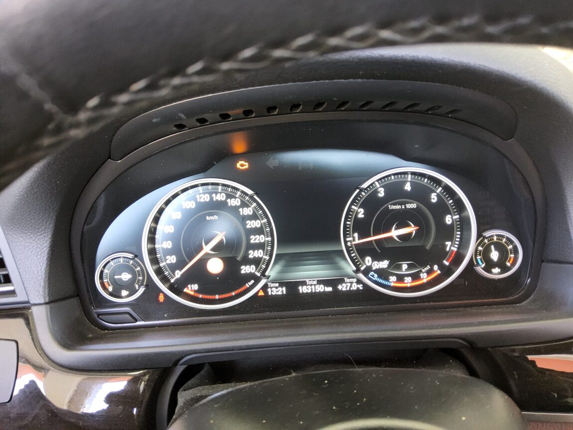 BMW 5 SERIES (6TH GEN) 528i 2014 - zdjęcie 9