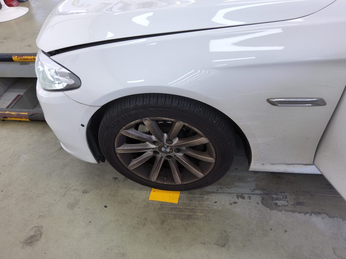 BMW 5 SERIES (6TH GEN) 528i 2014 - zdjęcie 22