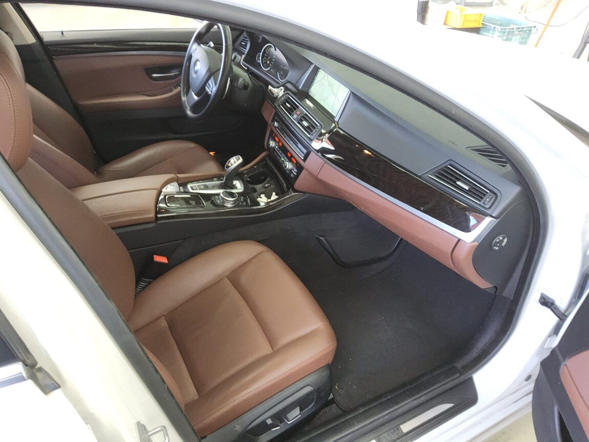 BMW 5 SERIES (6TH GEN) 528i 2014 - zdjęcie 14