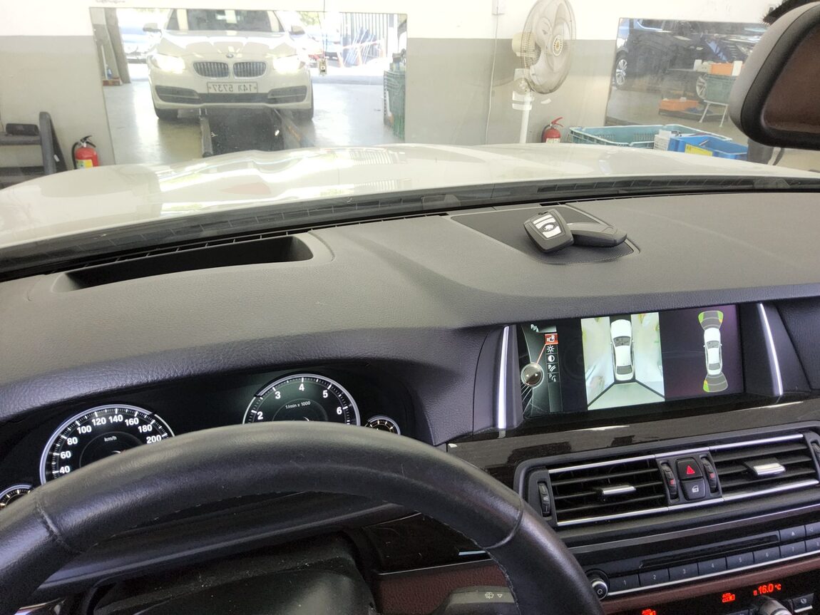 BMW 5 SERIES (6TH GEN) 528i 2014 - zdjęcie 21