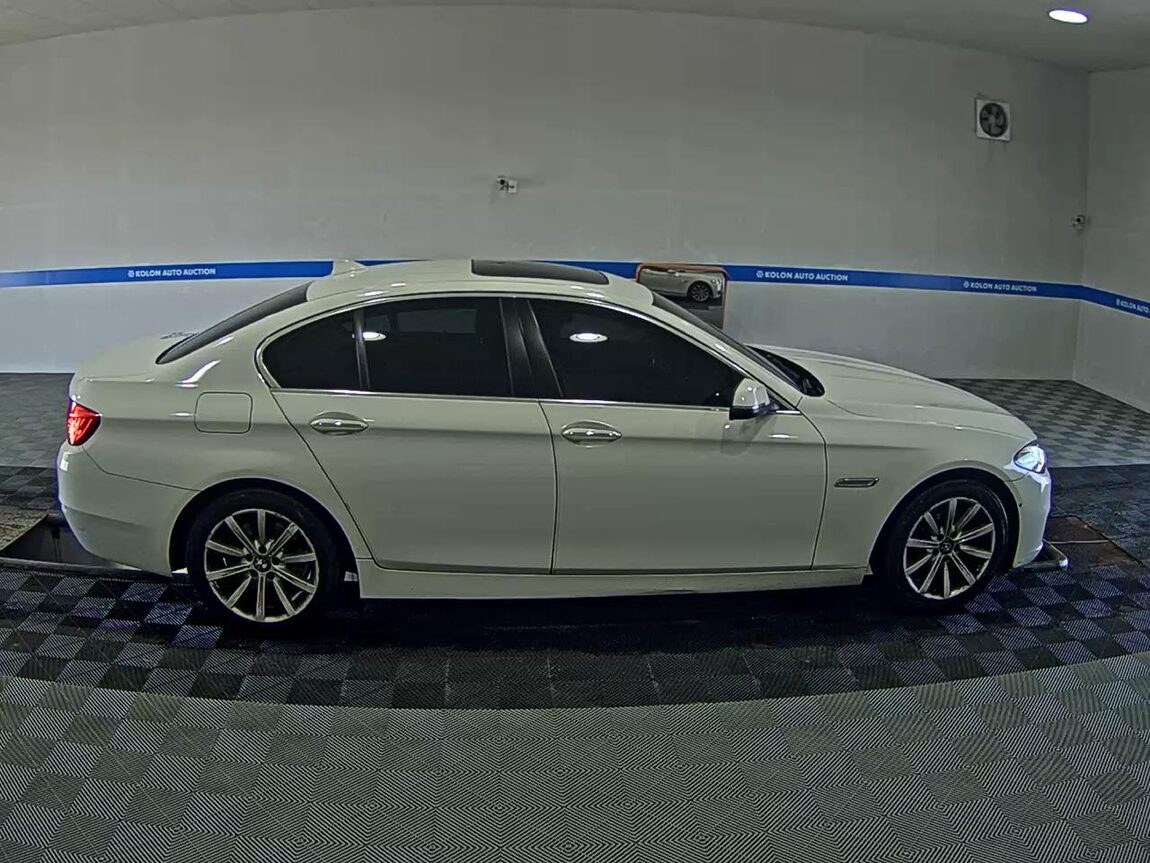 BMW 5 SERIES (6TH GEN) 528i 2014 - zdjęcie 4