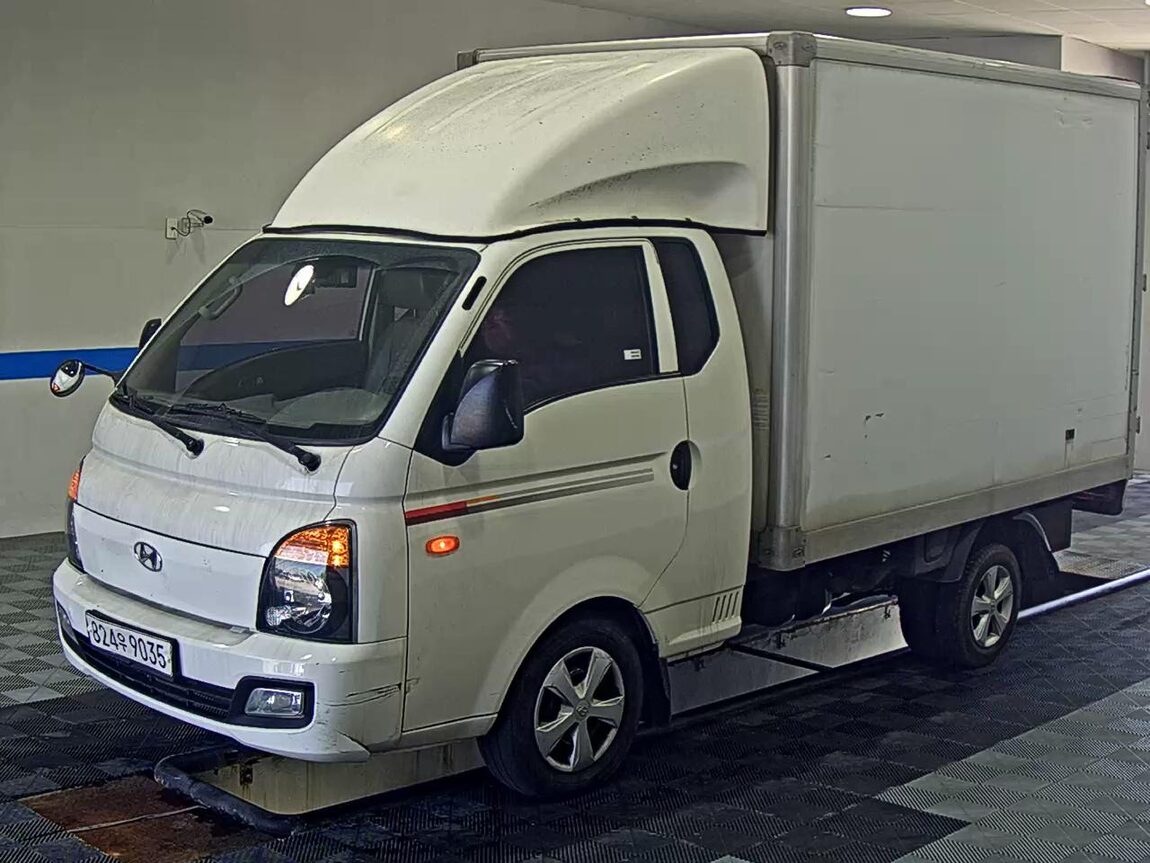 HYUNDAI PORTER II HIGH-ROOF BUILT-IN BOX TRUCK SUPER CAB 2015 - zdjęcie 2