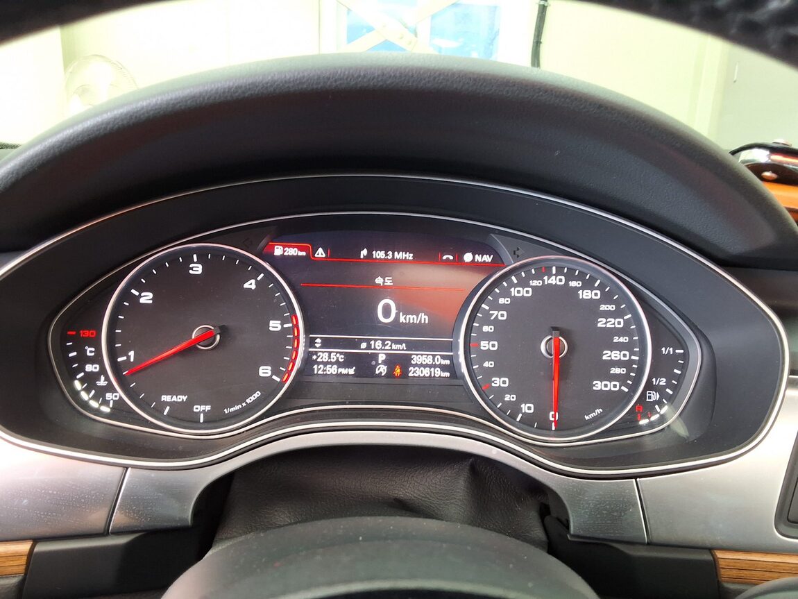 AUDI A6 (4TH GEN) 50 TDI QUATTRO PREMIUM 2016 - zdjęcie 10