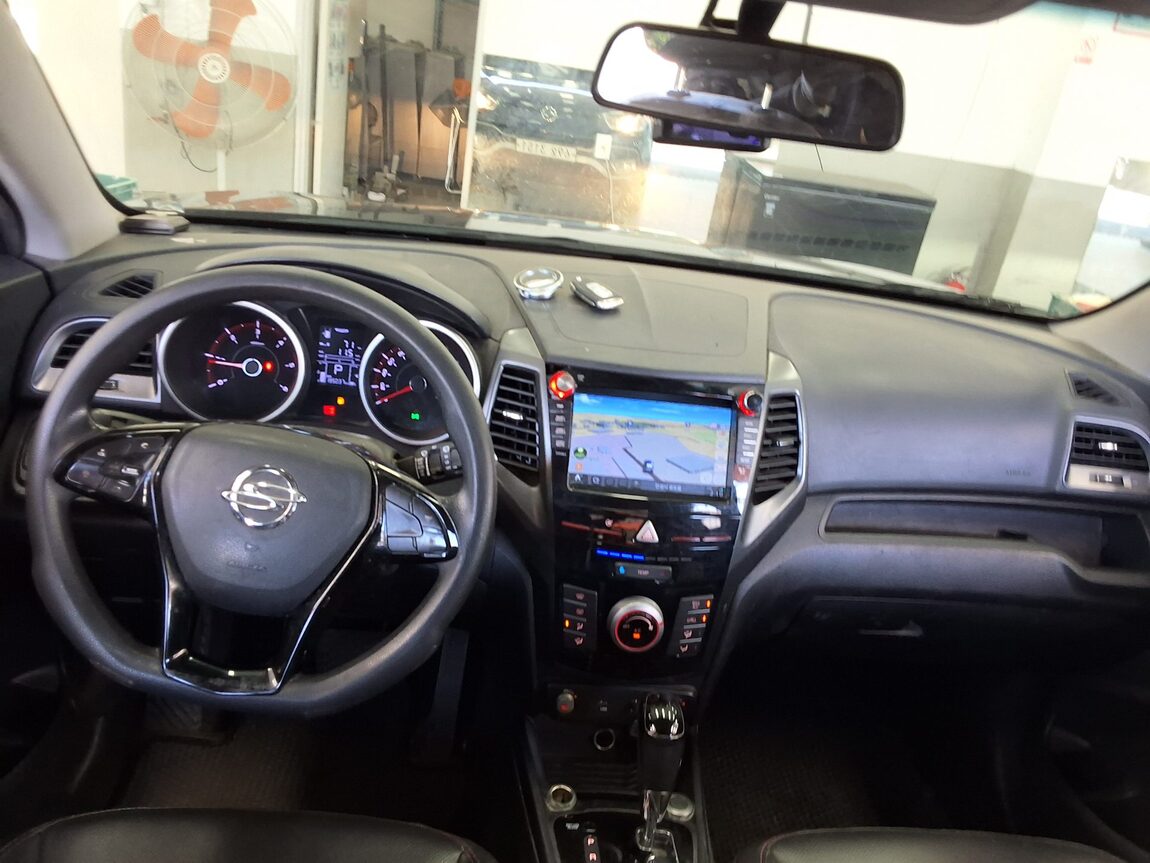 KG MOBILITY (SSANGYONG) TIVOLI AIR DIESEL 2WD AX 2018 - zdjęcie 11