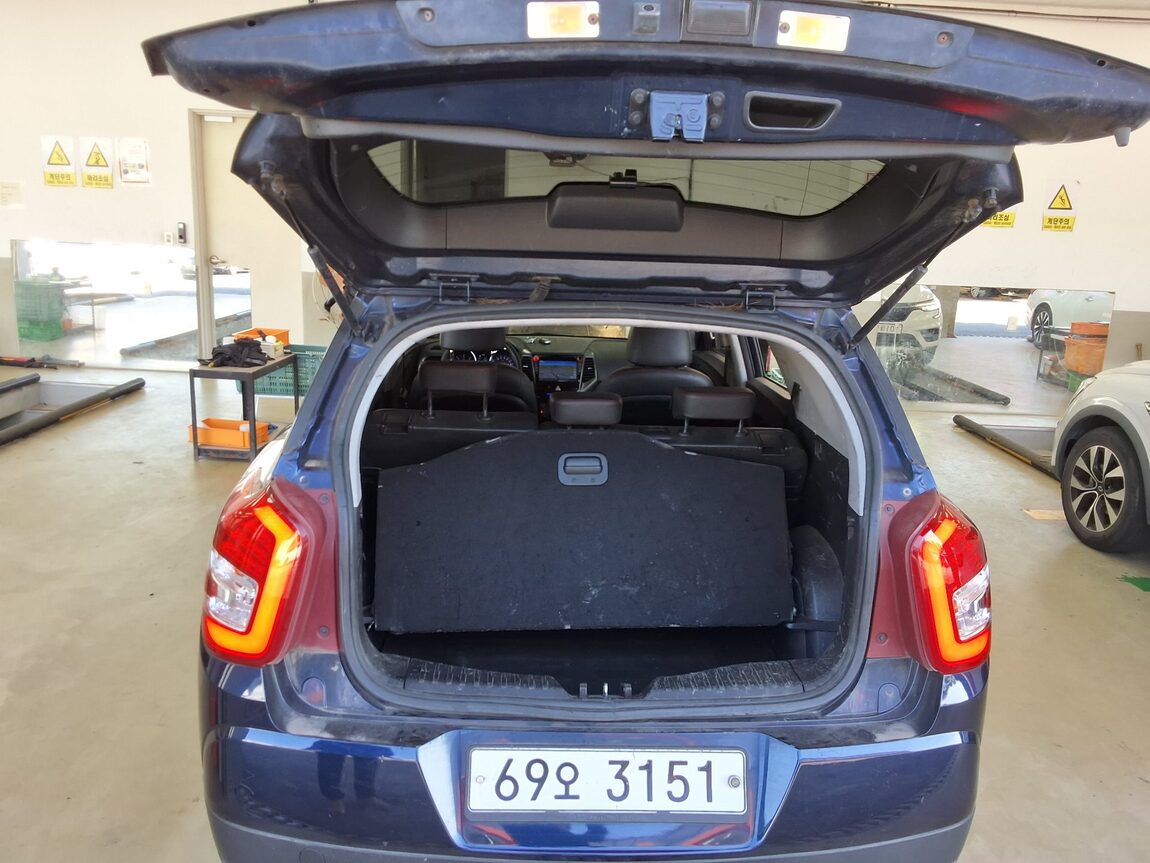 KG MOBILITY (SSANGYONG) TIVOLI AIR DIESEL 2WD AX 2018 - zdjęcie 15