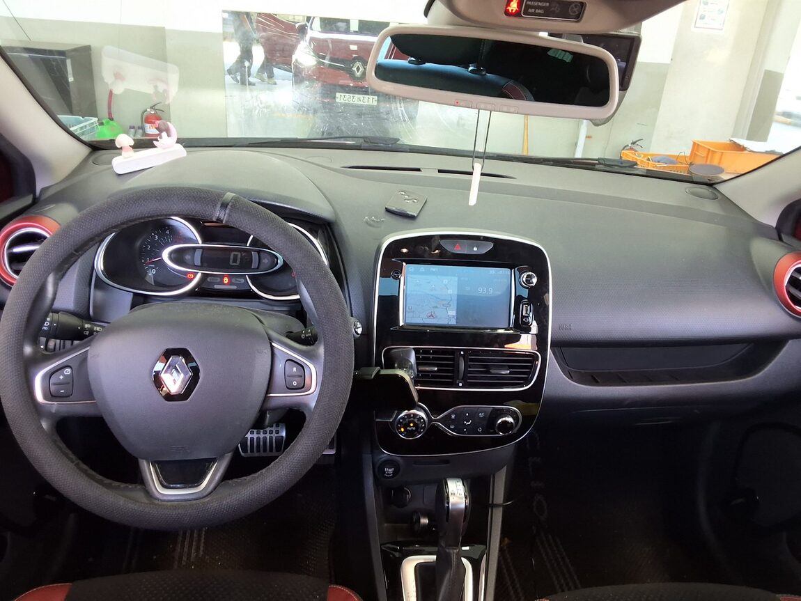 RENAULT (SAMSUNG) CLIO 1.5 DIESEL INTENSE PANORAMIC 2019 - zdjęcie 11