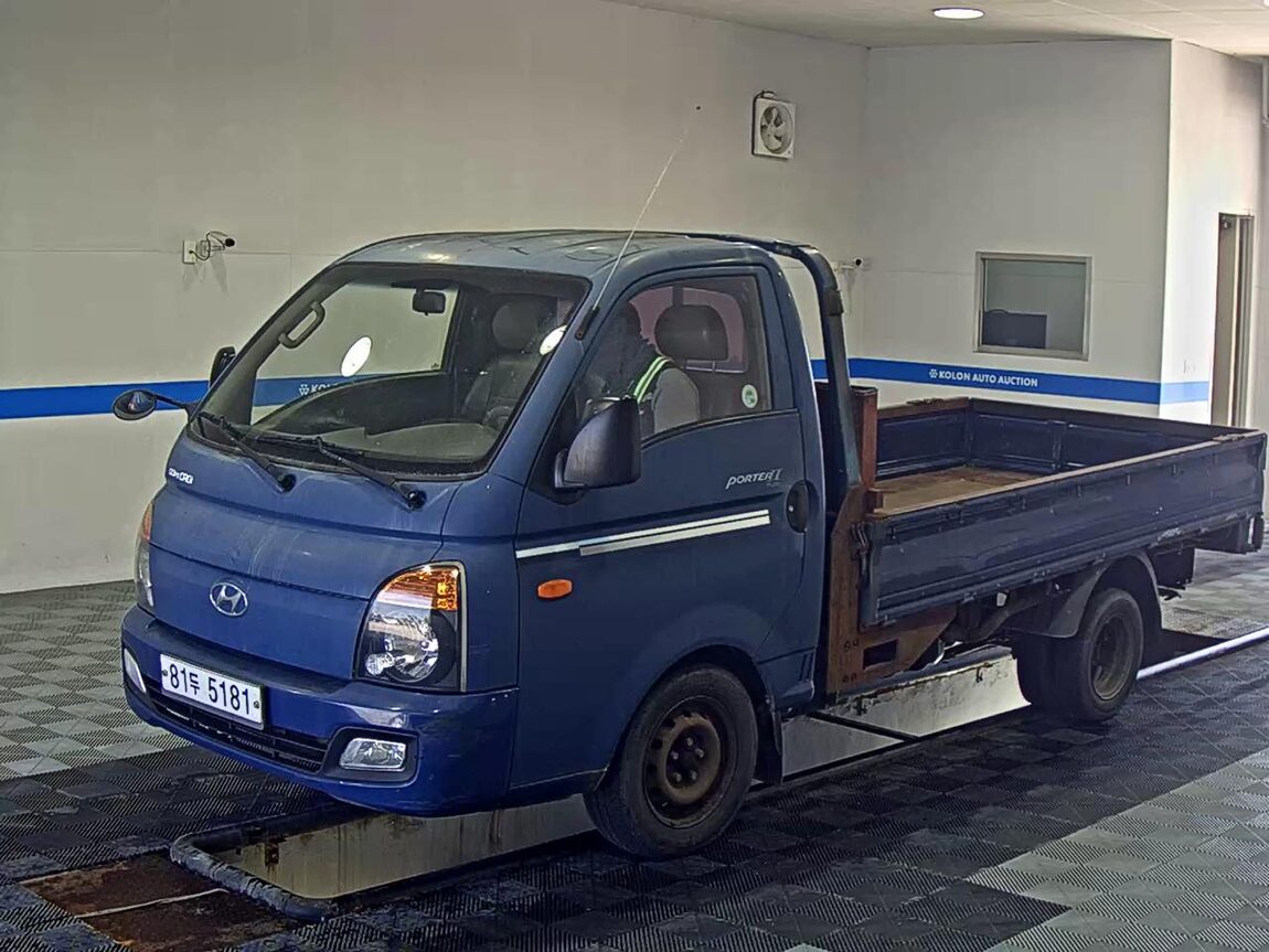 HYUNDAI PORTER II CRDi STANDARD CAB EXTRA LONG WHEELBASE PLUS 2012 - zdjęcie 2
