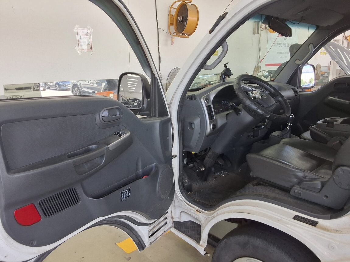 KIA BONGO III CARGO WING BODY 1 TON 2013 - zdjęcie 10