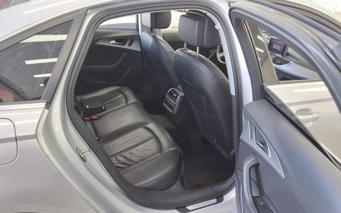 AUDI A6 (4TH GEN) 2.0 TFSI 2012 - zdjęcie 13