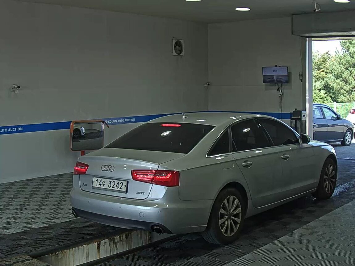 AUDI A6 (4TH GEN) 2.0 TFSI 2012 - zdjęcie 5