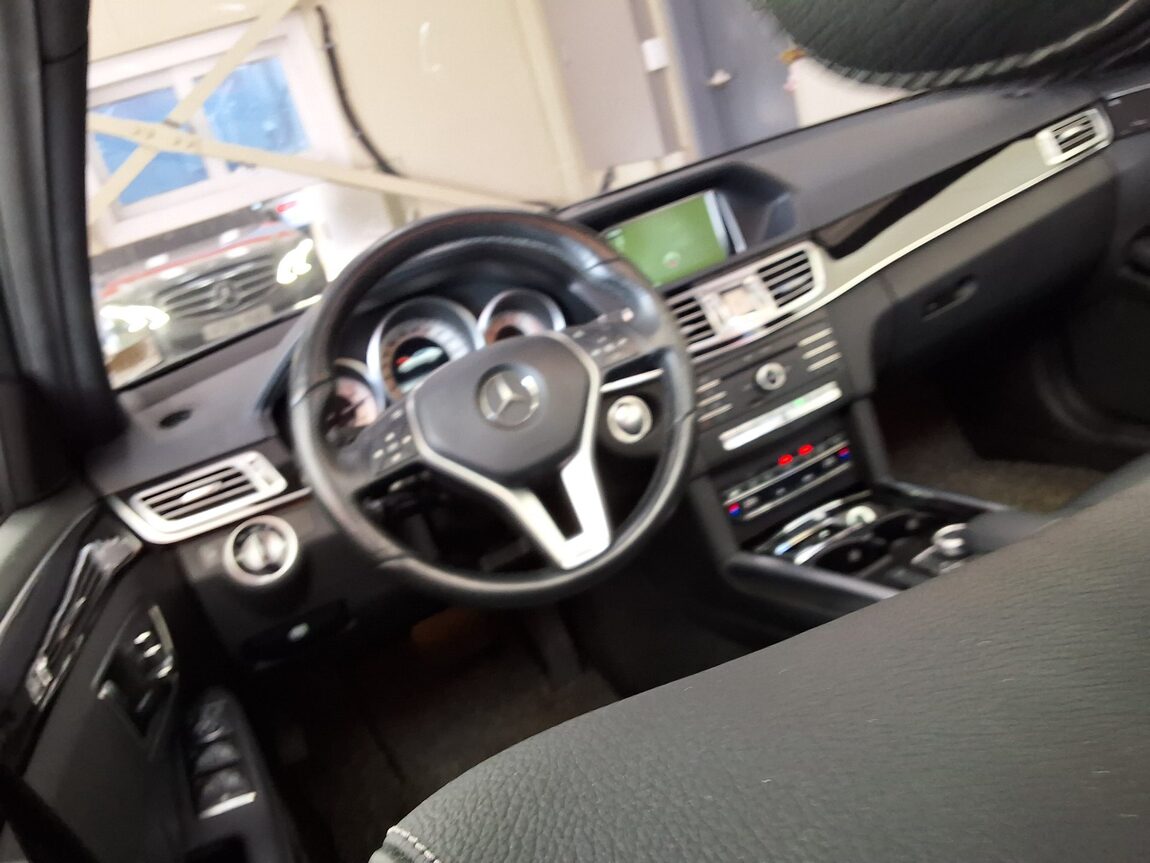 MERCEDES-BENZ E-CLASS (4TH GEN) E250 CDI BLUETEC 4MATIC AVANTGARDE 2016 - zdjęcie 12
