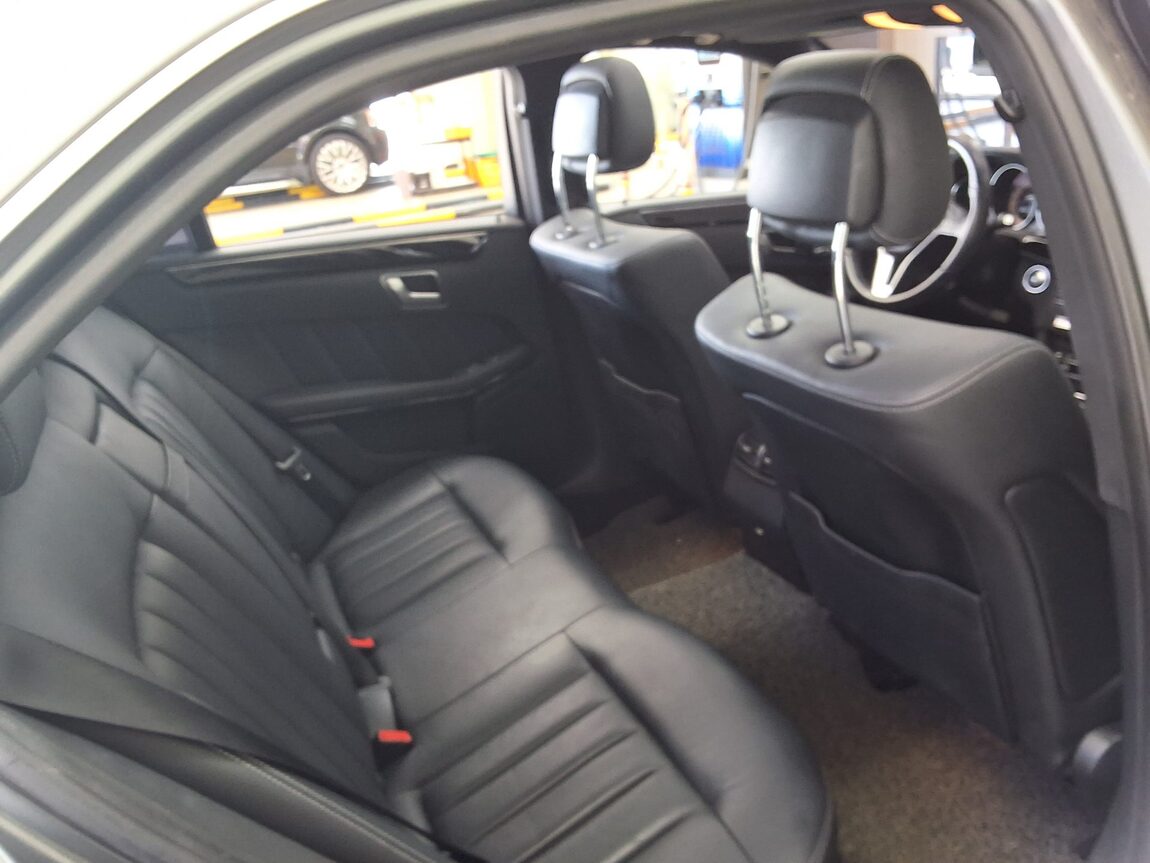 MERCEDES-BENZ E-CLASS (4TH GEN) E250 CDI BLUETEC 4MATIC AVANTGARDE 2016 - zdjęcie 14