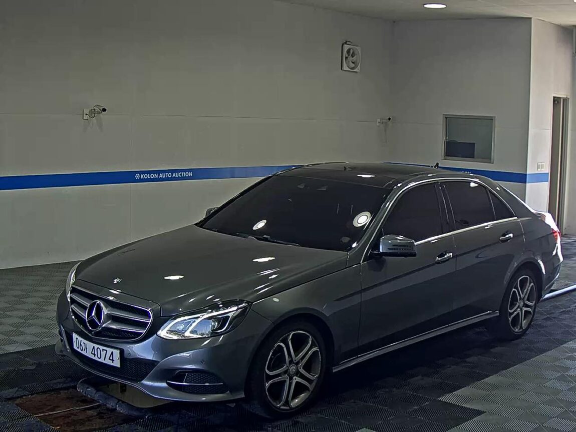 MERCEDES-BENZ E-CLASS (4TH GEN) E250 CDI BLUETEC 4MATIC AVANTGARDE 2016 - zdjęcie 2