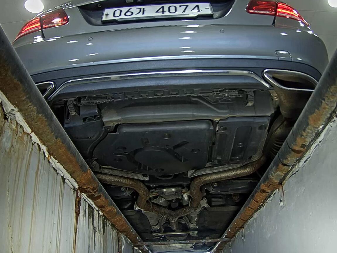 MERCEDES-BENZ E-CLASS (4TH GEN) E250 CDI BLUETEC 4MATIC AVANTGARDE 2016 - zdjęcie 8