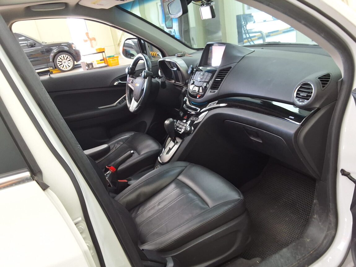 CHEVROLET (DAEWOO) ORLANDO 2.0 DIESEL LTZ PREMIUM 2012 - zdjęcie 15