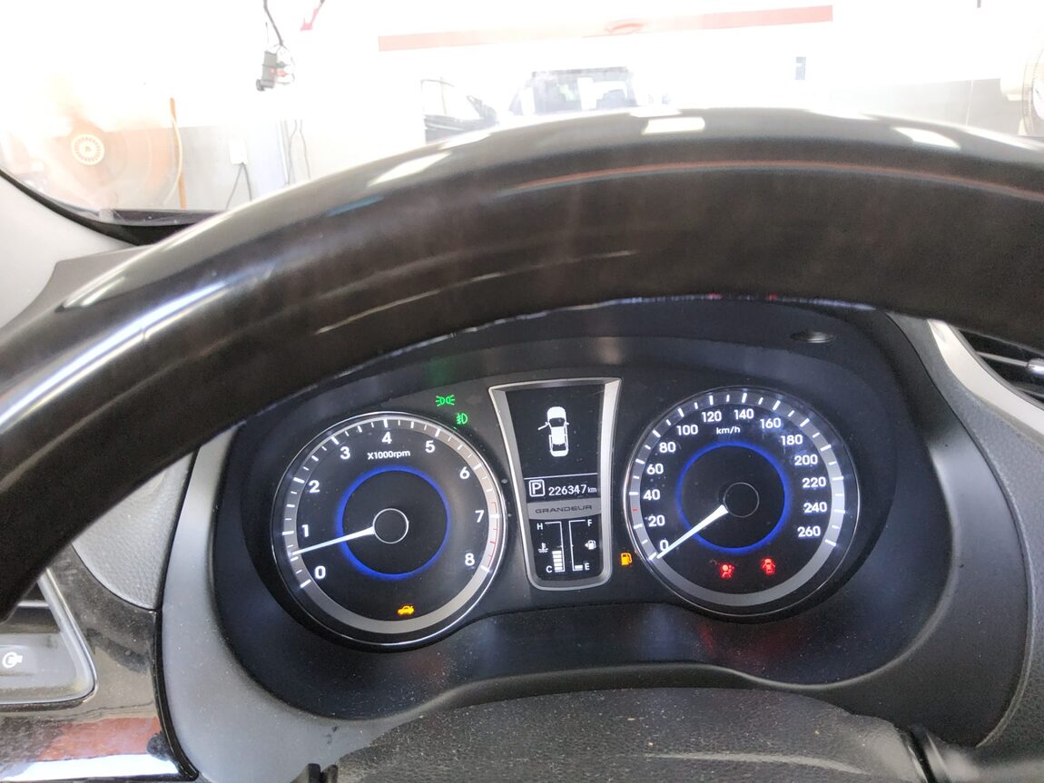HYUNDAI GRANDEUR HG HG 300 PRIME 2011 - zdjęcie 9