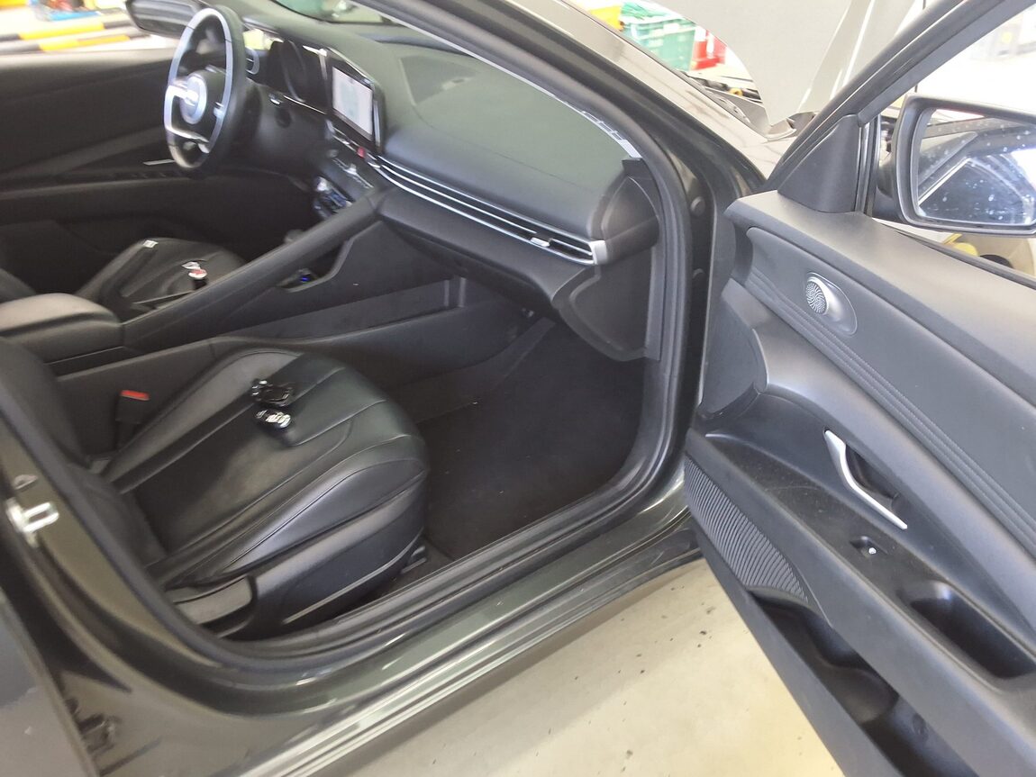 HYUNDAI AVANTE (CN7) 1.6 GASOLINE MODERN 2021 - zdjęcie 15