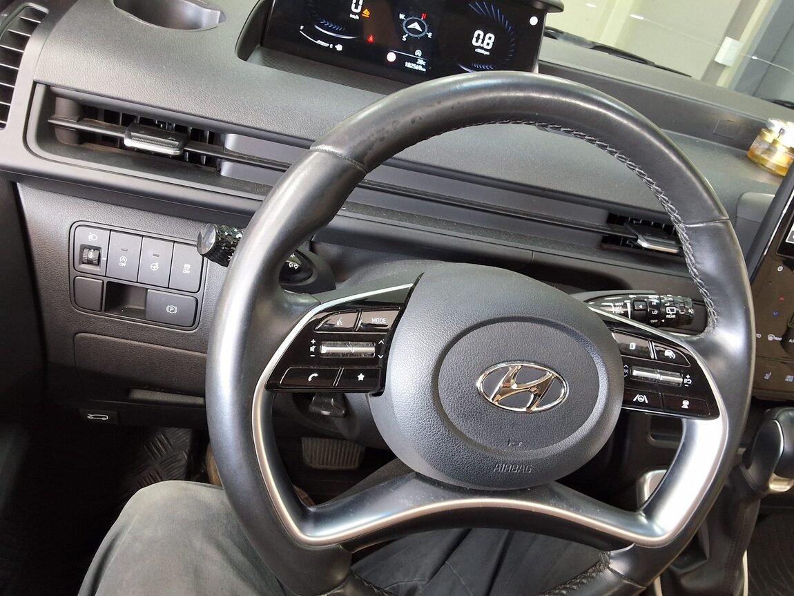 HYUNDAI STARIA 2.2 DIESEL TOURER 9-SEATER 2WD MODERN 2022 - zdjęcie 23