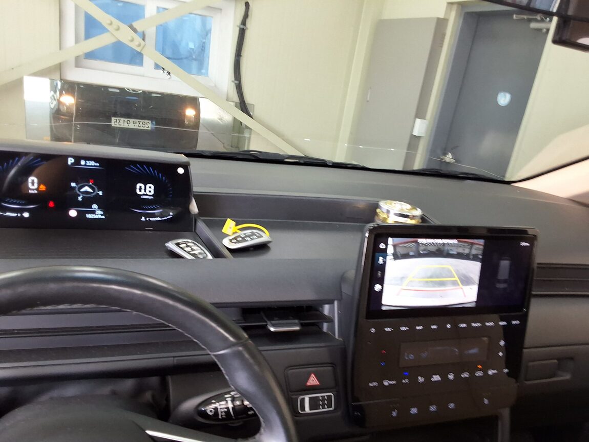 HYUNDAI STARIA 2.2 DIESEL TOURER 9-SEATER 2WD MODERN 2022 - zdjęcie 25