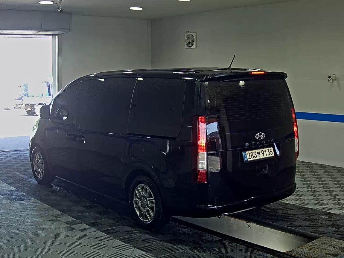 HYUNDAI STARIA 2.2 DIESEL TOURER 9-SEATER 2WD MODERN 2022 - zdjęcie 6