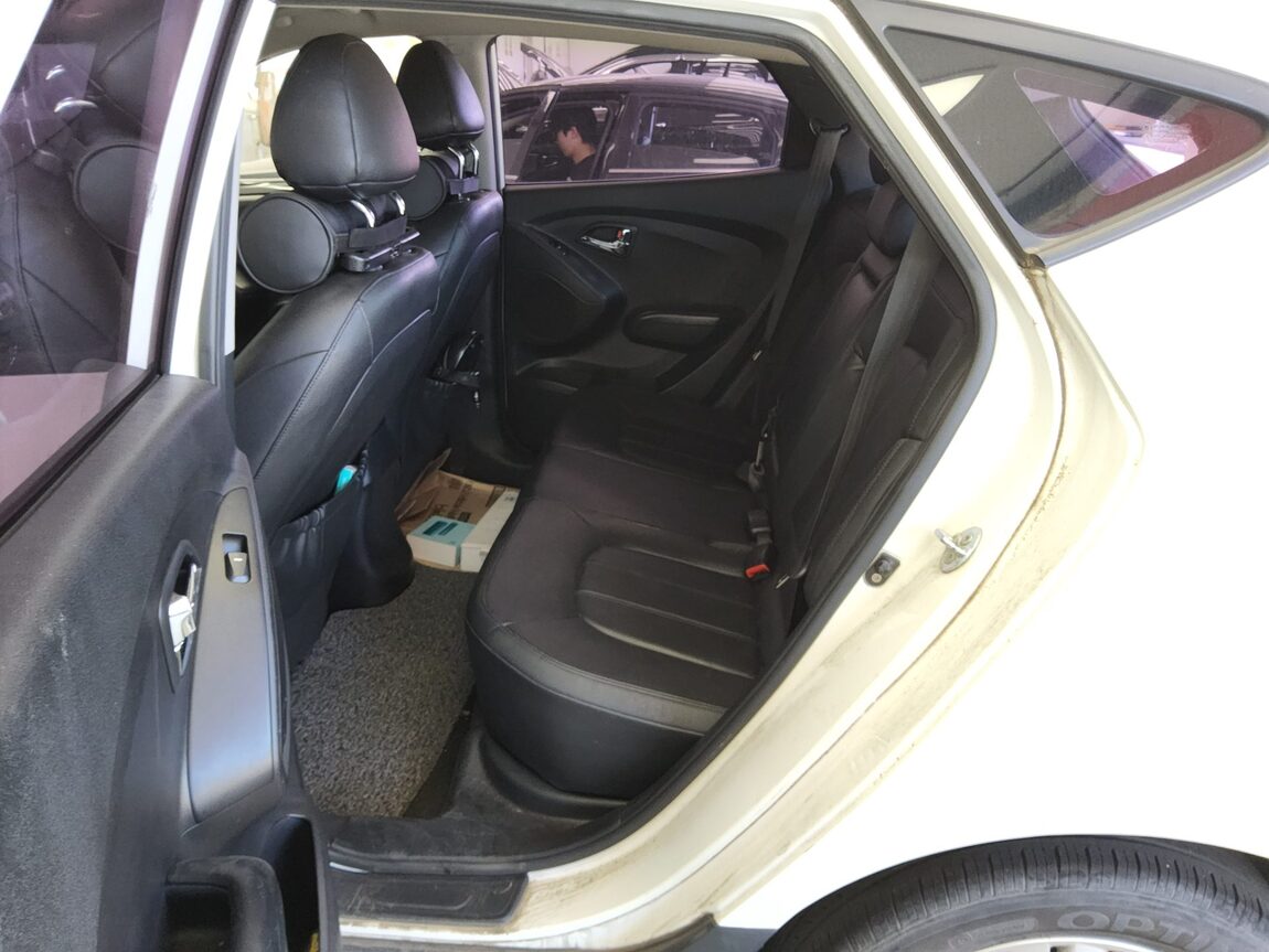 HYUNDAI TUCSON ix DIESEL R20 2WD X20 LUXURY 2012 - zdjęcie 12