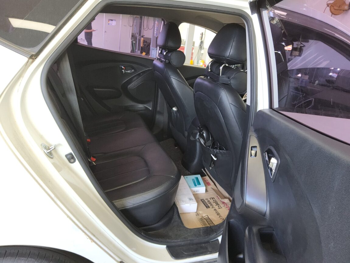 HYUNDAI TUCSON ix DIESEL R20 2WD X20 LUXURY 2012 - zdjęcie 13
