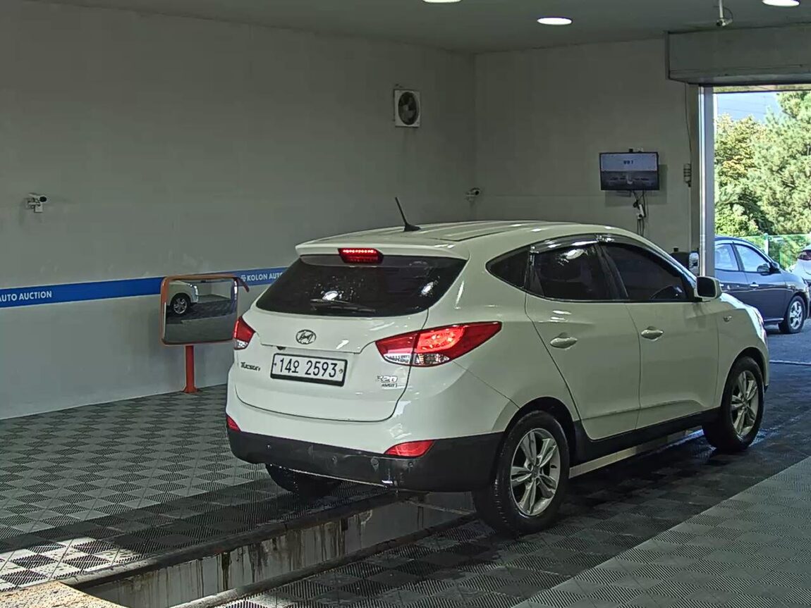 HYUNDAI TUCSON ix DIESEL R20 2WD X20 LUXURY 2012 - zdjęcie 5
