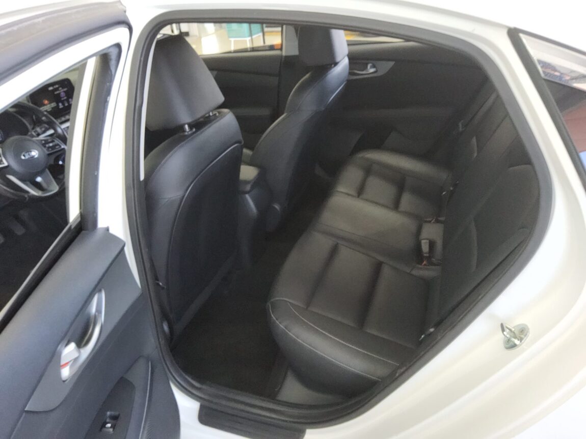 KIA ALL NEW K3 1.6 GASOLINE LUXURY 2020 - zdjęcie 12