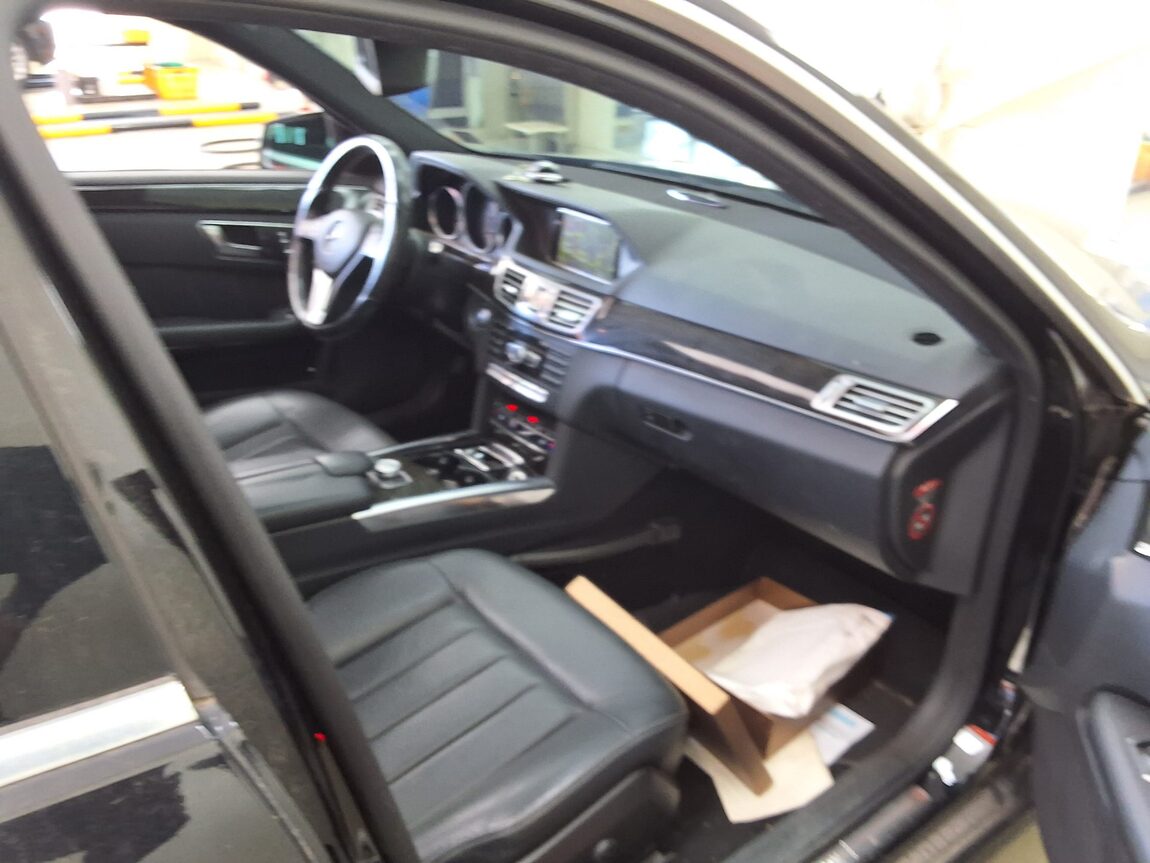 MERCEDES-BENZ E-CLASS (4TH GEN) E250 CDI 4MATIC 2014 - zdjęcie 15