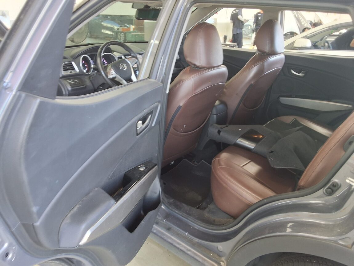 KG MOBILITY (SSANGYONG) TIVOLI ARMOUR 1.6 DIESEL TX 2018 - zdjęcie 12