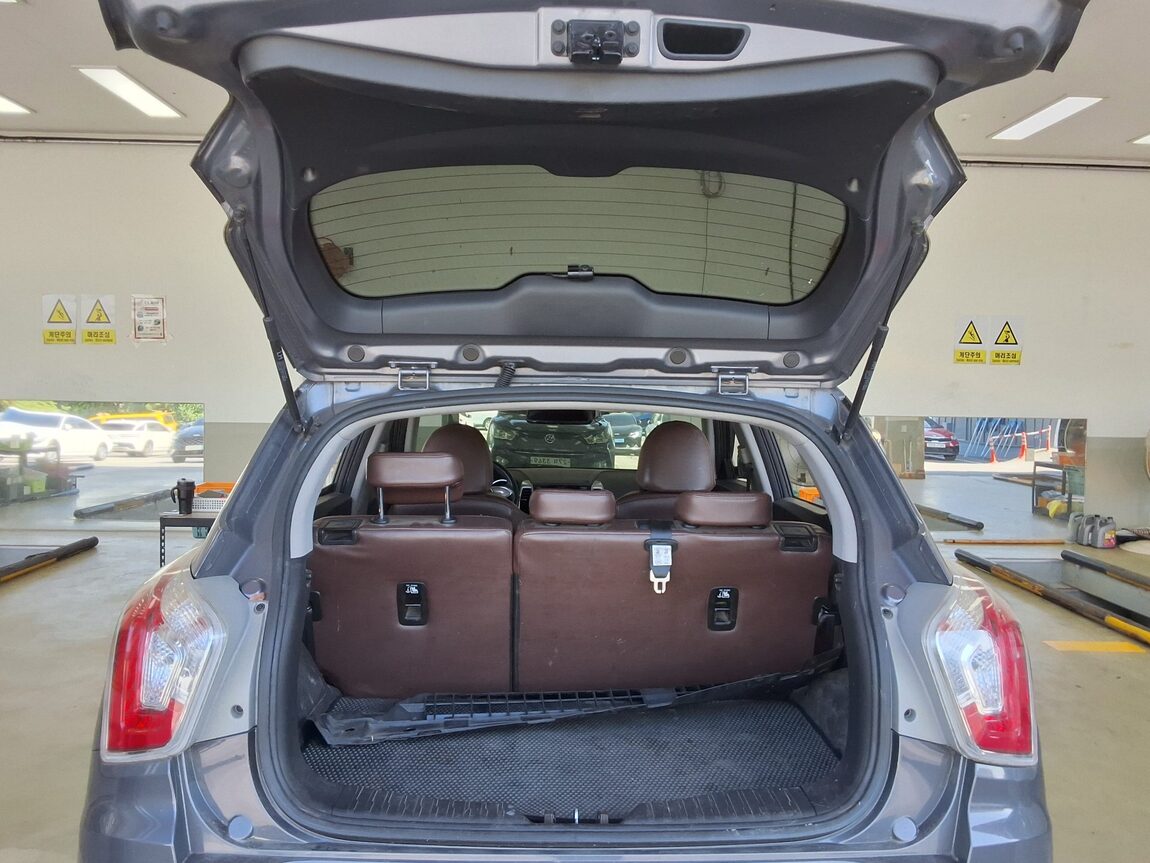 KG MOBILITY (SSANGYONG) TIVOLI ARMOUR 1.6 DIESEL TX 2018 - zdjęcie 15