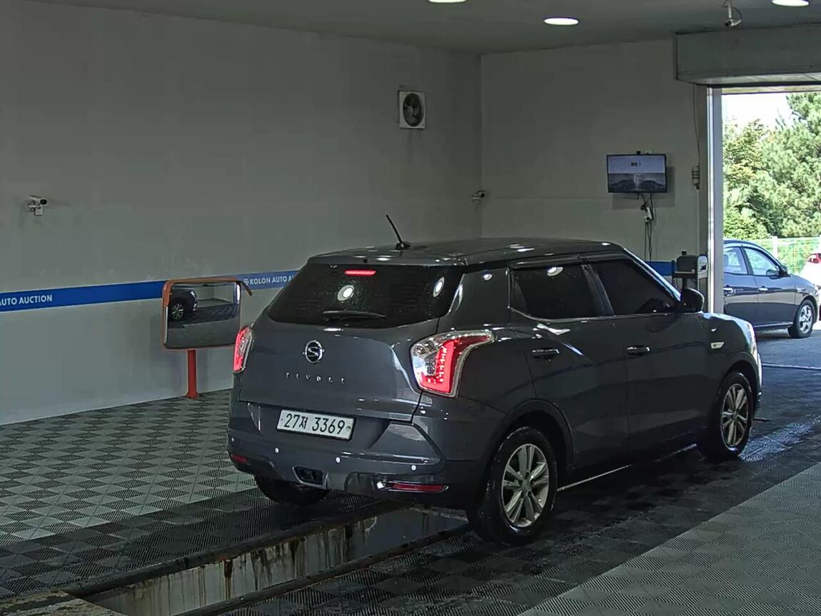 KG MOBILITY (SSANGYONG) TIVOLI ARMOUR 1.6 DIESEL TX 2018 - zdjęcie 5