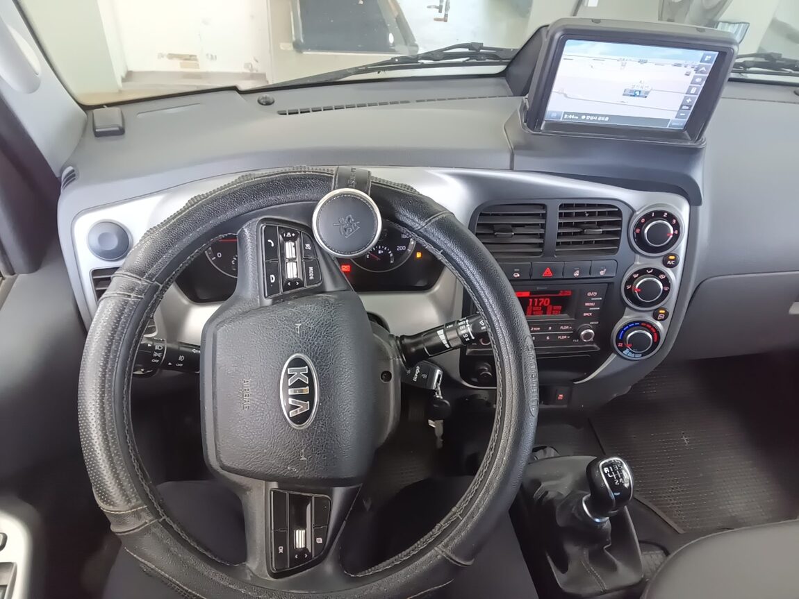 KIA THE NEW BONGO III CARGO 1 TON 4WD DOUBLE CAB LONG WHEELBASE GL 2022 - zdjęcie 17